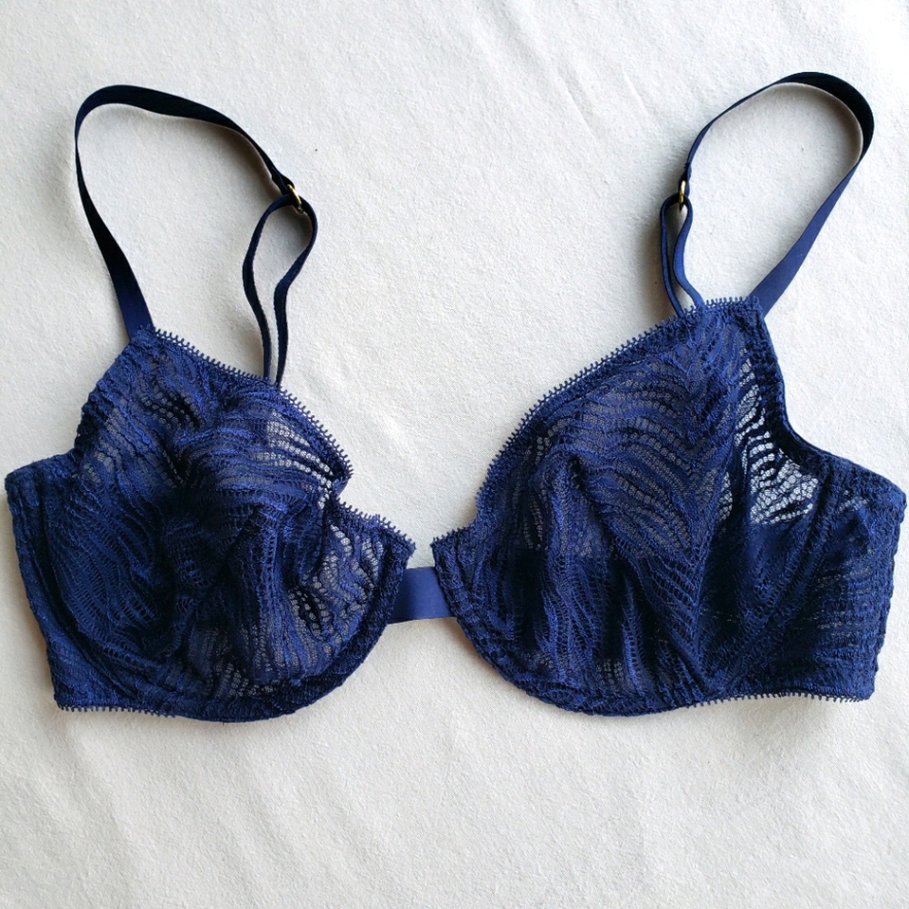 NWOT Victoria's Secret Bra sz 32DD